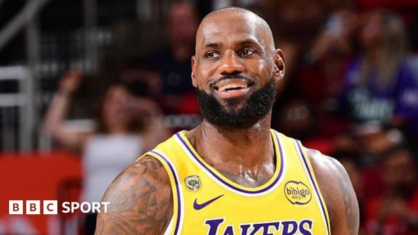 LeBron James Powers Lakers to Overtime Victory, 3-0 Series Lead