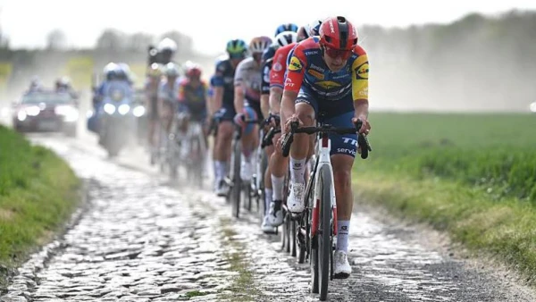 Spectator Collision Mars Paris-Roubaix as Lucinda Brand Battles Neck Injury After Cobbled Crash