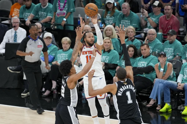 Brunson Leads Knicks to Comeback Victory in NBA Finals Game 1