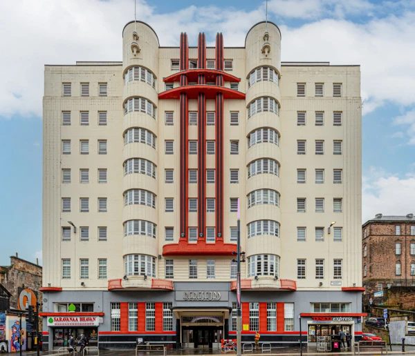 Stunning Art Deco and Modernist Flats Hit the Market in England and Scotland