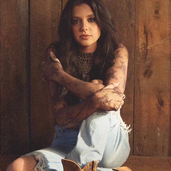 Lanie Gardner's $20 Beauty Blender Secret for Flawless Festival Makeup