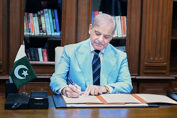 Pakistan Brokers Landmark US-Iran Peace Accord