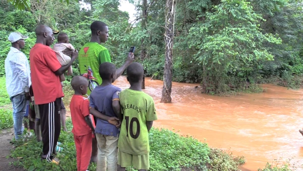 Guinea's Bauxite Boom Fails to Lift Citizens from Poverty
