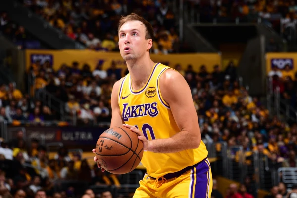 Kennard's 27-Point Explosion Powers Lakers to Game 1 Victory Over Rockets