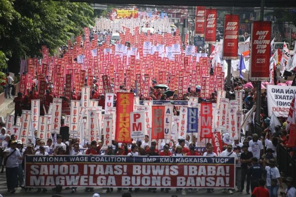 Manila Labor Day Rally Turns Tense as Police and Protesters Clash