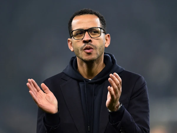 Chelsea Axes Rosenior After Shock Five-Game Losing Streak