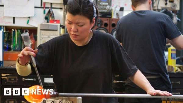 UK Government Expands Energy Bill Relief to 10,000 Industrial Firms Amid Global Price Pressures