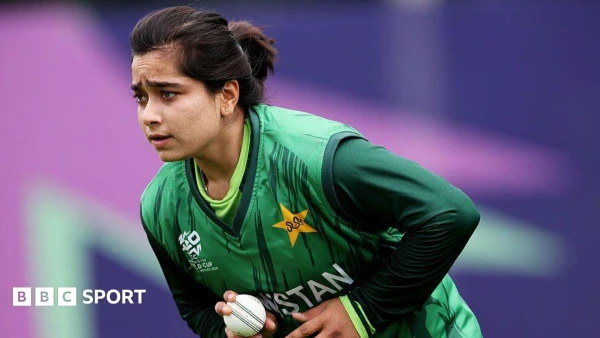 Fatima Sana Makes History as First Pakistani Woman in The Hundred