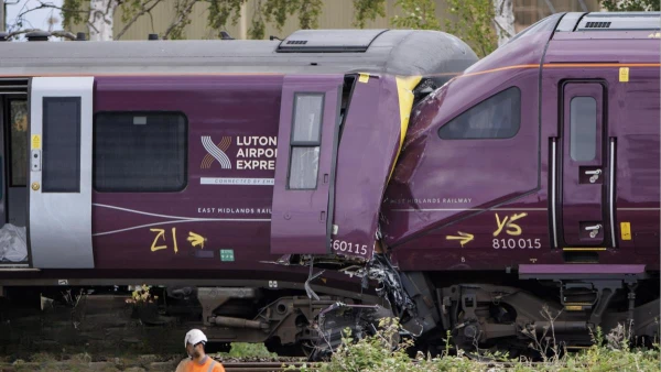 Train passed red signal before fatal crash - report