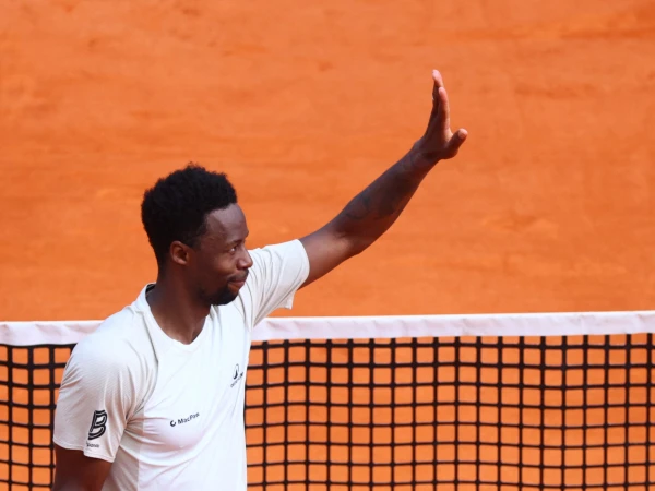 Monfils warms up for final French Open with star-studded farewell party