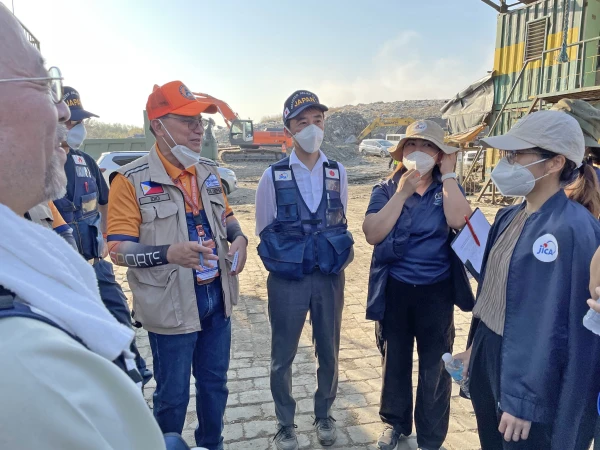 Inspectors Scrutinize Landfill Operations