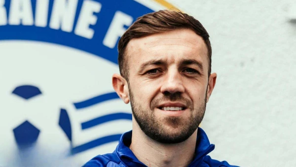 Coleraine sign NI winger McMenamin from St Mirren