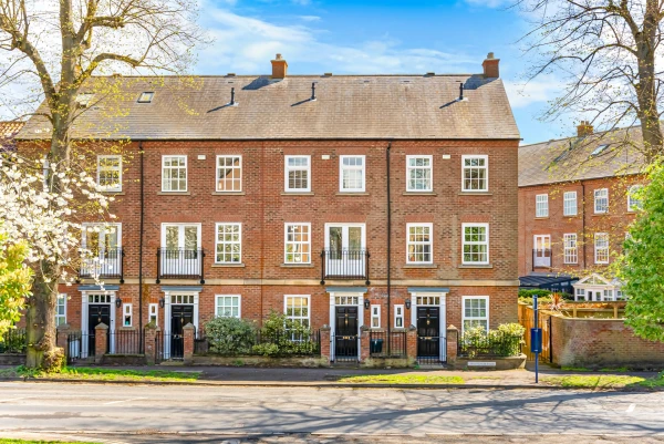 Explore Homes for Sale in England and Scotland's Vibrant Cultural Districts