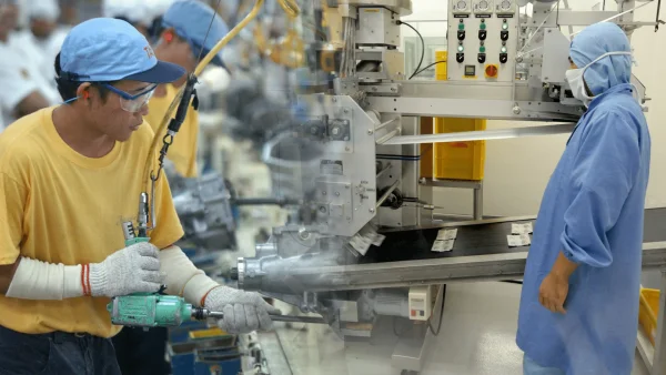 Philippine Manufacturing Bounces Back to Growth in May on Strong Domestic Demand