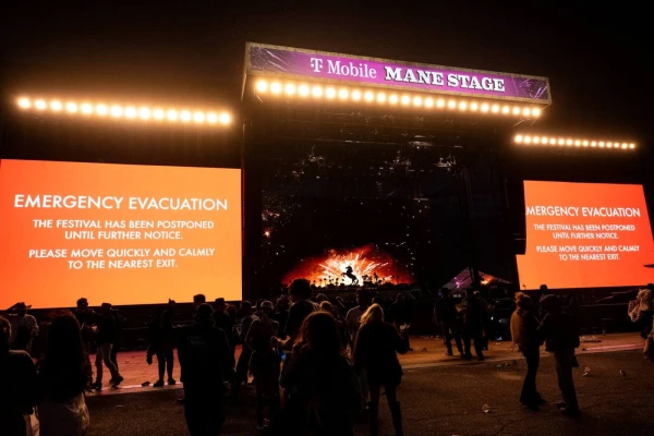 High Winds Force Stagecoach Evacuation, Lainey Wilson's Set Delayed; Riley Green and Journey Canceled