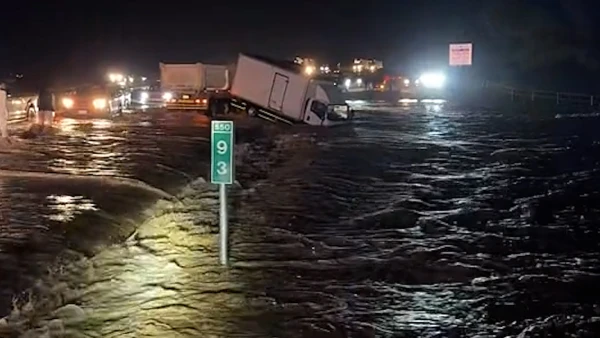 Torrential Rains Force Nationwide School Shutdowns Across Saudi Arabia