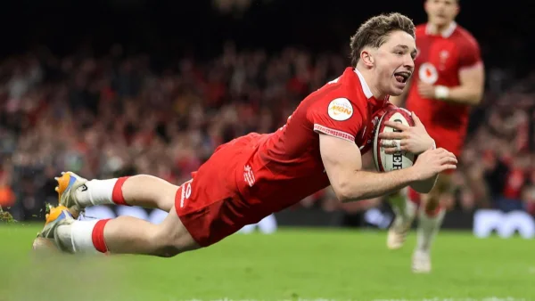 Dan Edwards: Embracing the Pressure with a Smile at Wales' Number 10