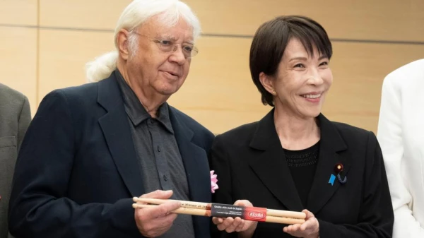 Japanese Prime Minister Declares 'You Are My God' to Deep Purple in Rock-Star Meeting