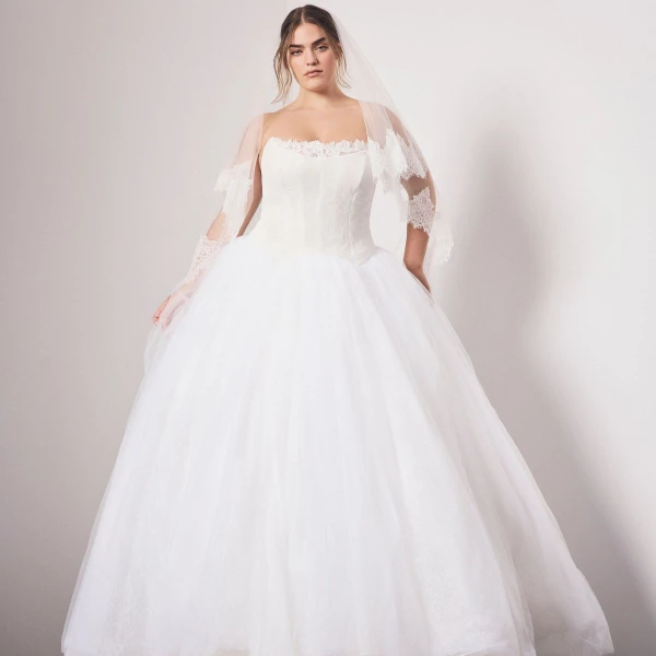 Vera Wang's Luxury Wedding Gowns Arrive at David's Bridal, Making High-End Bridal Fashion More Accessible