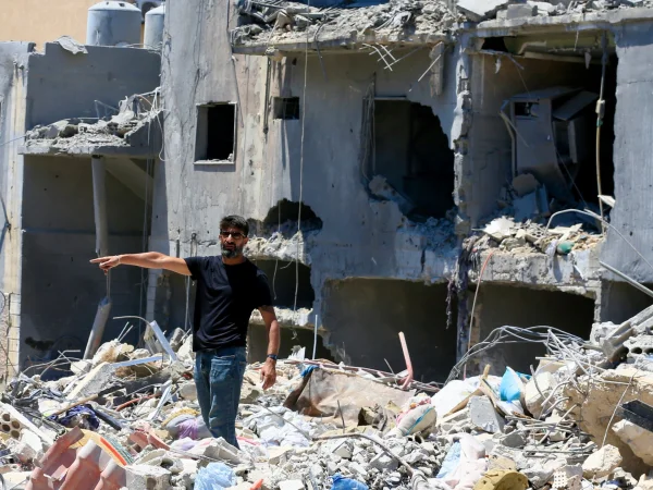 Israeli Airstrikes Kill Five in Southern Lebanon Amid Mass Evacuation Orders