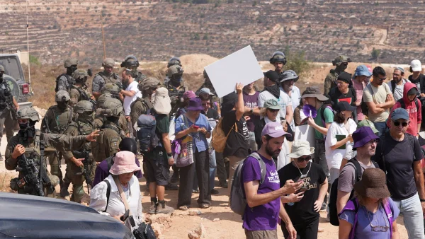Blockade Intensifies: Israeli Forces Halt Crucial Aid Supply to Besieged Palestinian Communities