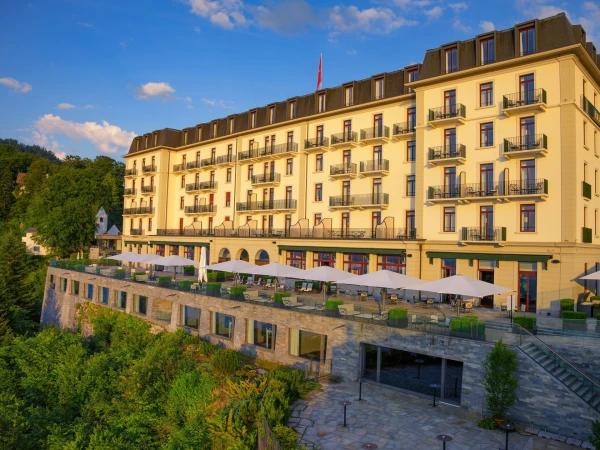 US-Iran Talks Stall as Israeli Strikes on Lebanon Escalate