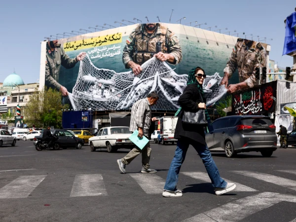 Iranians Face Heightened Anxiety as US Strike Threats Escalate