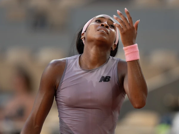 Gauff Ousted by Potapova in Shocker; Sabalenka Cruises at Roland Garros