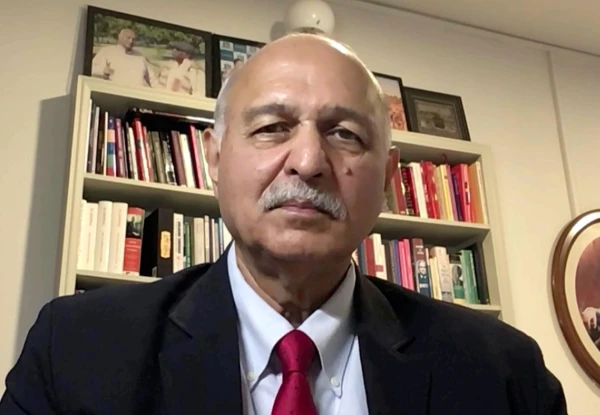 Analyst Warns: Military Force Won't End US-Iran Standoff, Tehran Holds Key