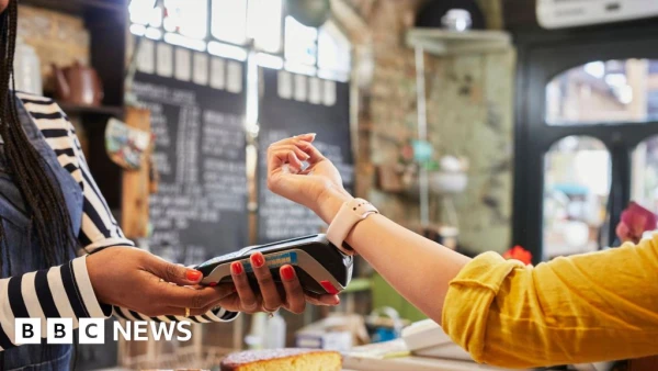 UK Economy Surges in February Before Iran Conflict Casts Shadow