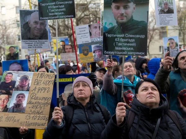 Easter Truce Takes Hold in Ukraine as Peace Talks Remain Stalled