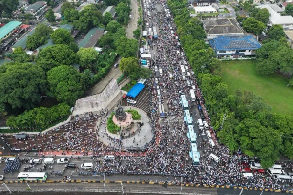 MMDA says EDSA rally blocked busway, had no permit