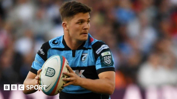 Callum Sheedy Extends Cardiff Stay, Eager for Success at Arms Park