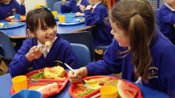 England's School Cafeterias to Phase Out Fried Foods in Sweeping Nutrition Overhaul