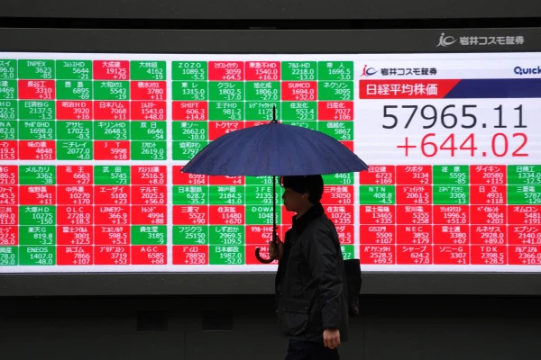 Asian Markets Dip, Oil Prices Surge as U.S.-Iran Tensions Remain High