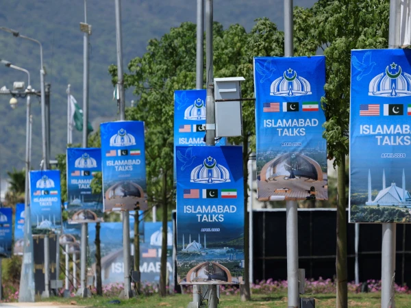 Iran Rebuffs U.S. Dialogue Through Pakistan, Deepening Diplomatic Standoff