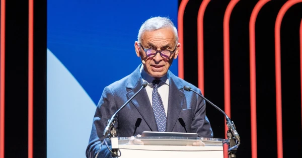 Artificial Intelligence Could Revolutionize Fight Against Superbugs, Surgeon Says