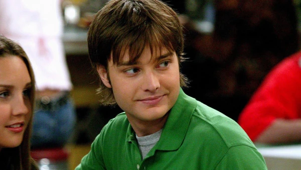 From Awkward TV Sidekick to Today: Michael McMillian's Transformation Since 'What I Like About You'