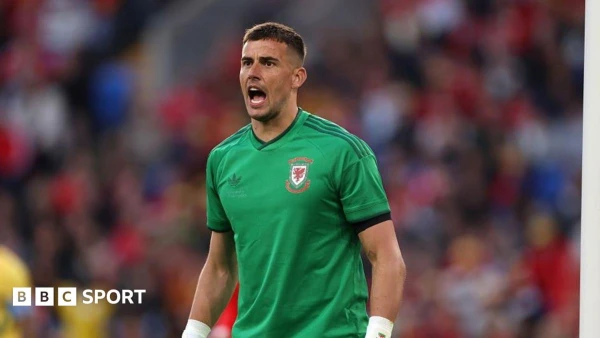 Manchester United Signs Goalkeeper Karl Darlow from Leeds United