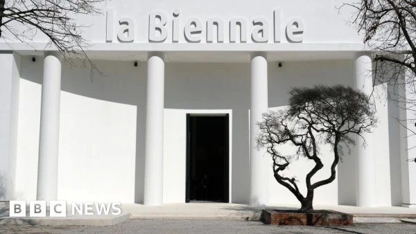 Venice Biennale Jury Quits Days Before Opening Over Russia, Israel Controversy