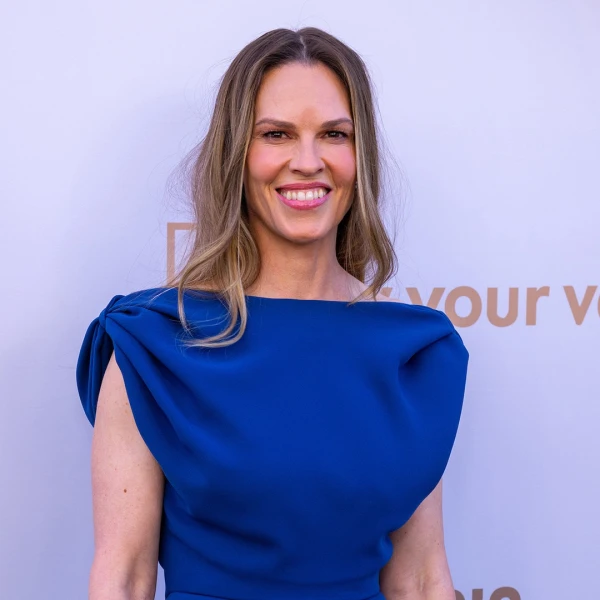 Hilary Swank on Motherhood at 48: 'I Can Give Them My Full Attention'