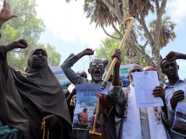 Somalia at a Crossroads: Urgent Need for Political Settlement