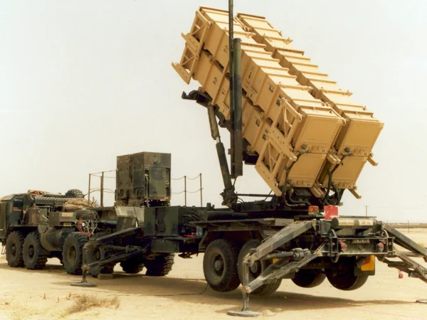 Kuwait Reports Fatality in Drone Strike Amid Iran-US Tensions