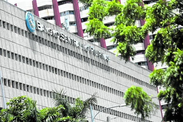 Philippine Banks See Bad Loans Climb to Six-Month Peak Amid Lingering High Rates