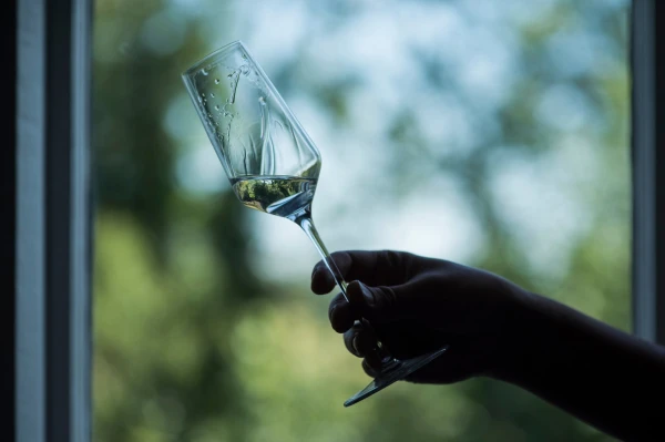 Beyond the Bottle: Unlocking the Intense Aromas of Eau de Vie