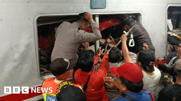 Deadly Train Collision Near Jakarta Leaves at Least 4 Dead, Dozens Injured