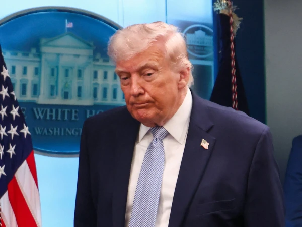 Trump Alleges Intercepted Pleas from Iranians to Continue US Strikes