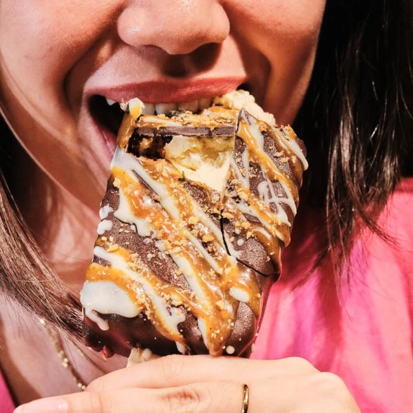 Beat the Heat with Frozen Tiramisu Bars: A Cool Summer Treat