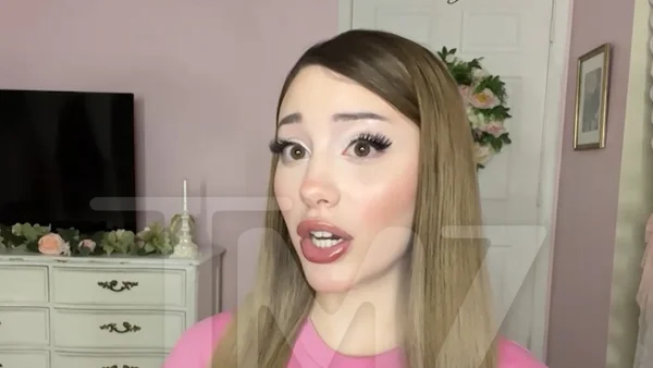 Ariana Grande Look-Alike Paige Niemann Says She Felt 'Misled' by Star's DM