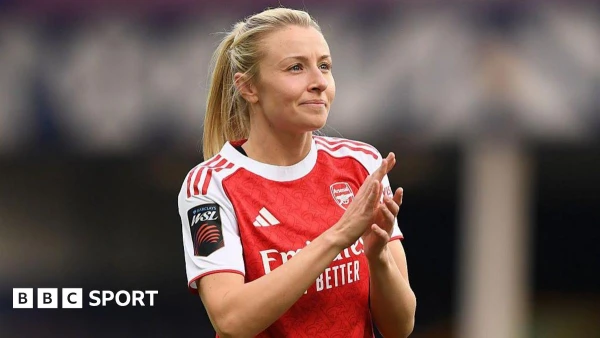 Leah Williamson Commits to Arsenal with New Two-Year Contract